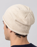 Men's Everyday Knit Beanie — Off-White / 50 × 27 cm — fit detail — wb-gender-final-138