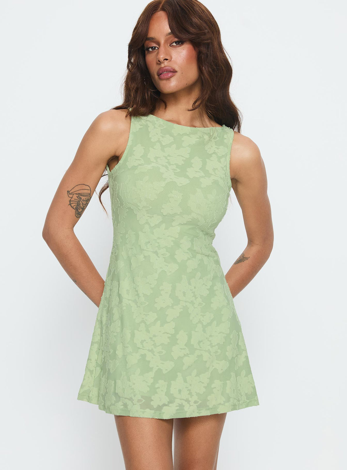Women's Charming Life Boat Neck Mini Dress Green Floral — Dress
