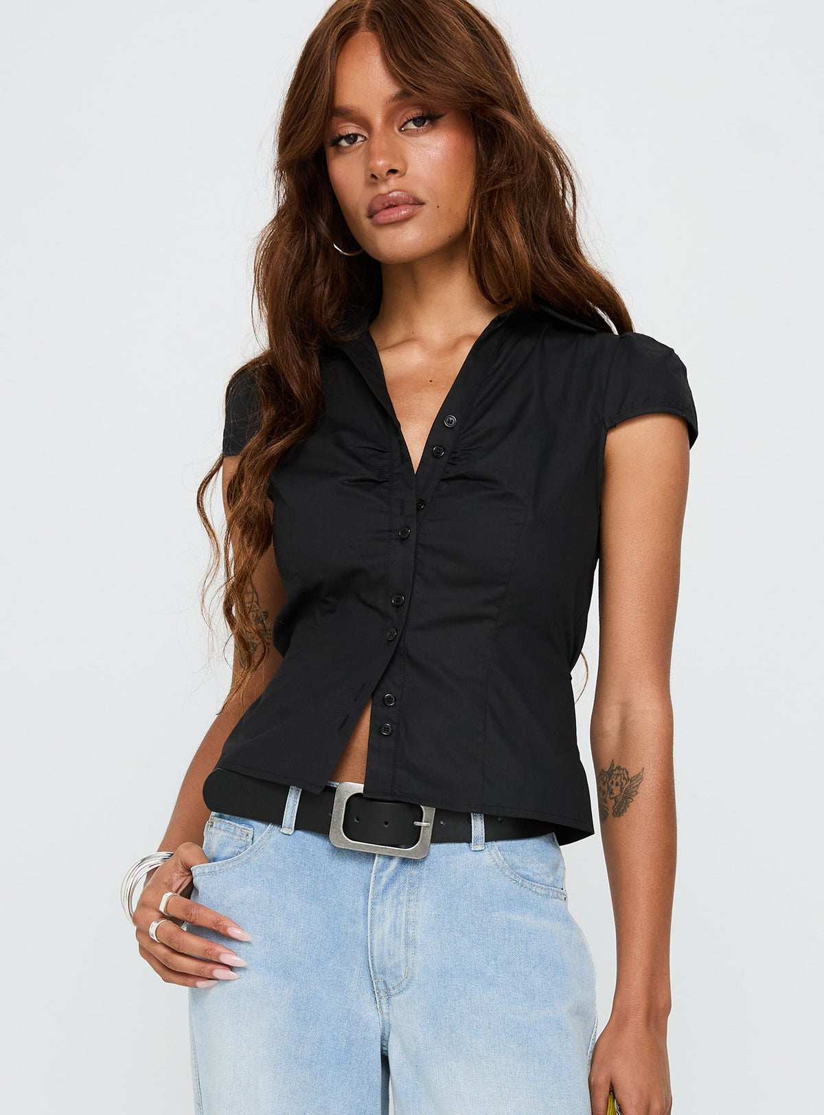 Women's Arianwyn Short Sleeve Shirt Black — Top