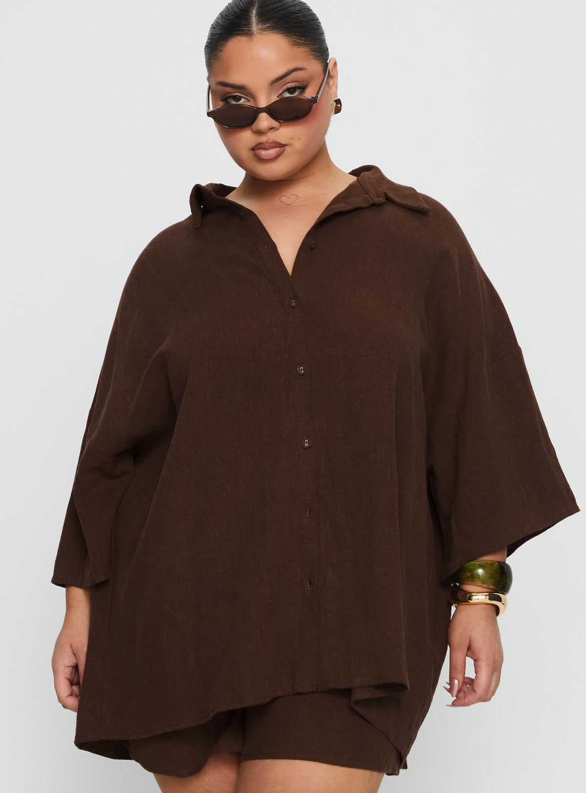 Women's Peni Linen Button Down Top Chocolate Curve