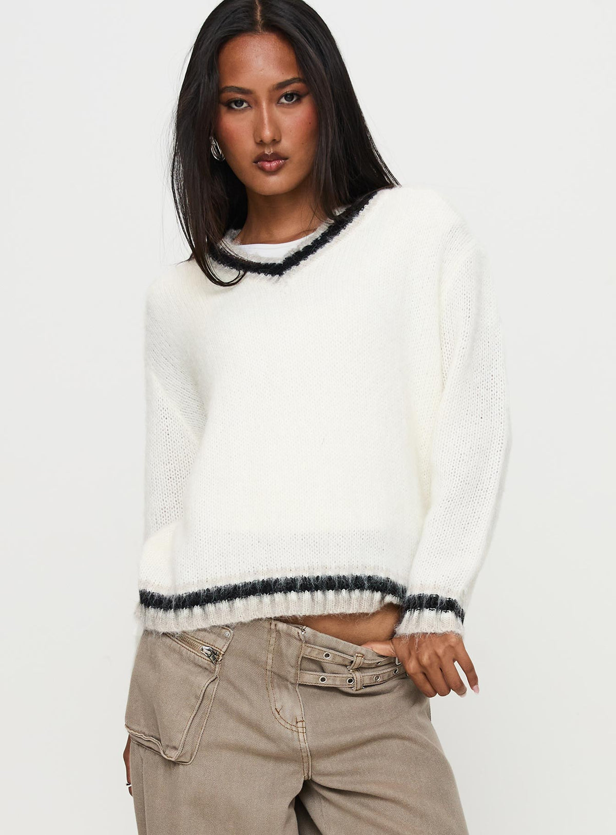Women's Federation V Neck Knit Sweater White