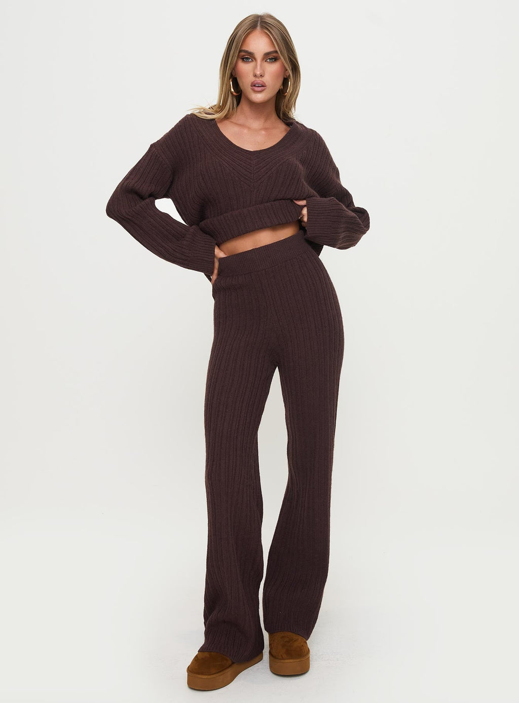 Women's Pillows Knit Set Brown