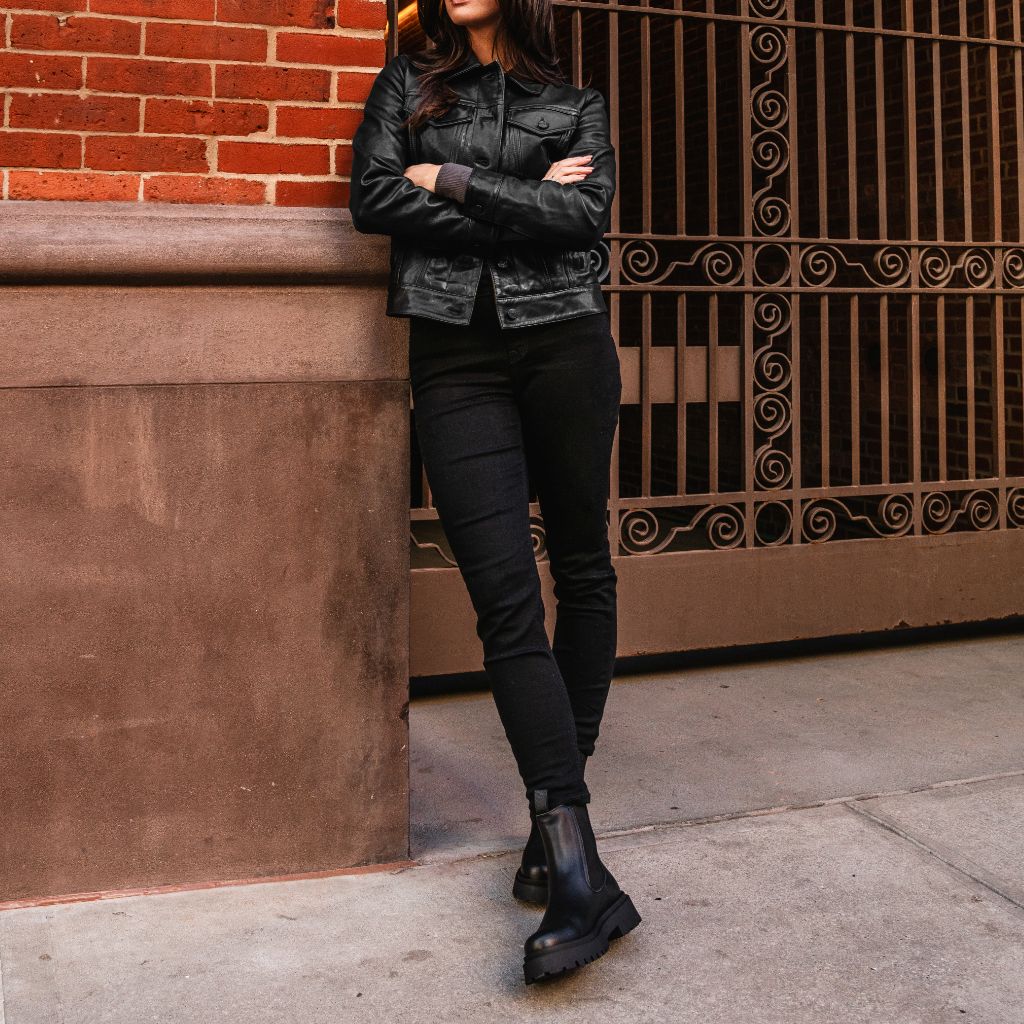 Women's Leather Trucker Jacket | Black
