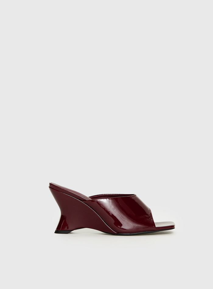 Women's Billini Iselle Wedge Heels Red