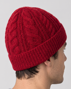 Men's Thick-Knit Cashmere Beanie — construction detail [WB final 4:5 31]