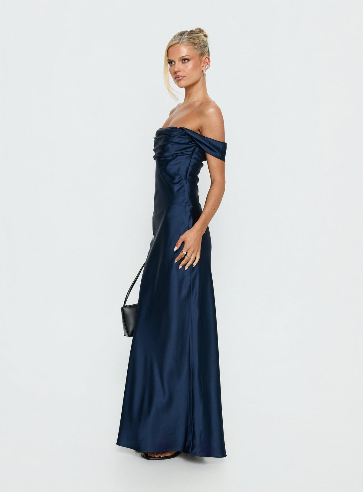 Women's Azura Off The Shoulder Maxi Dress Navy — Dress