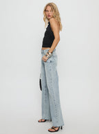 Women's Henesey High Rise Straight Leg Jeans Light Wash
