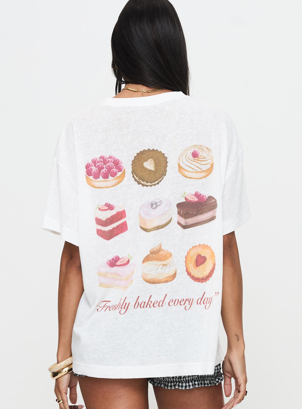 Women's Bakery Caked Oversized Tee Cream