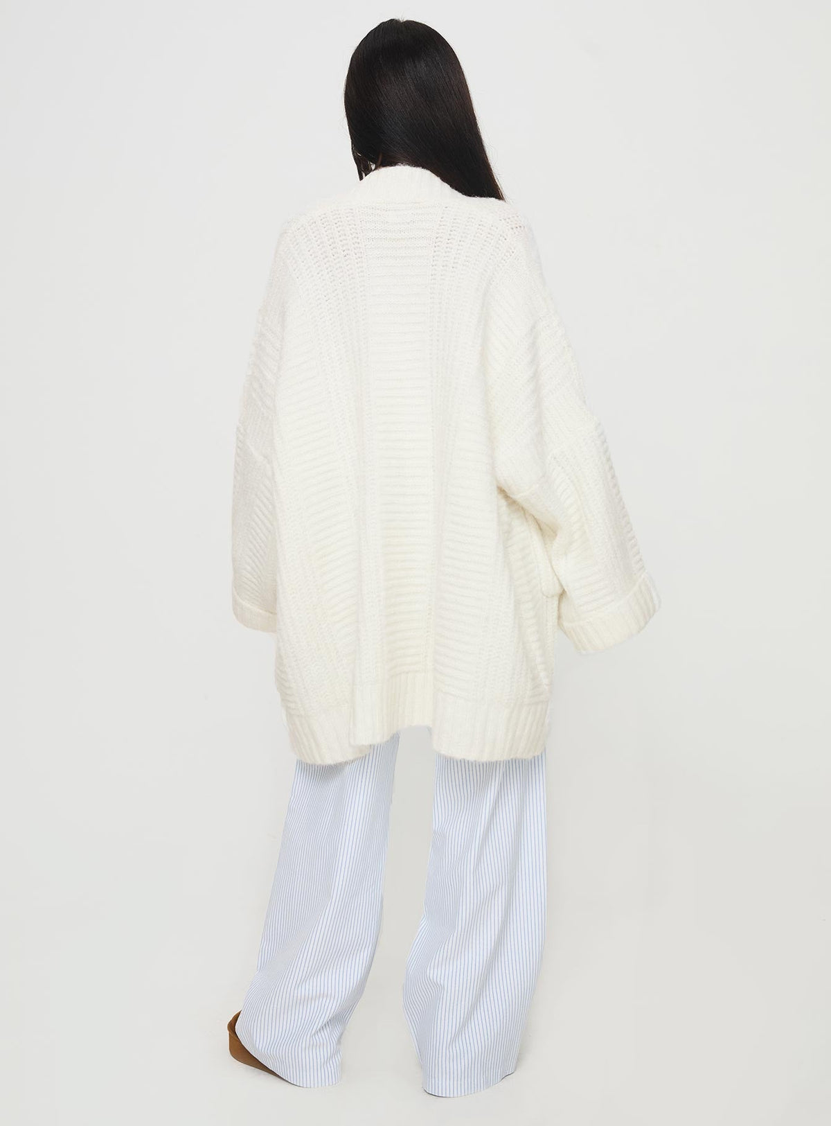 Women's Paisleigh Cable Knit Cardigan Cream — Sweater