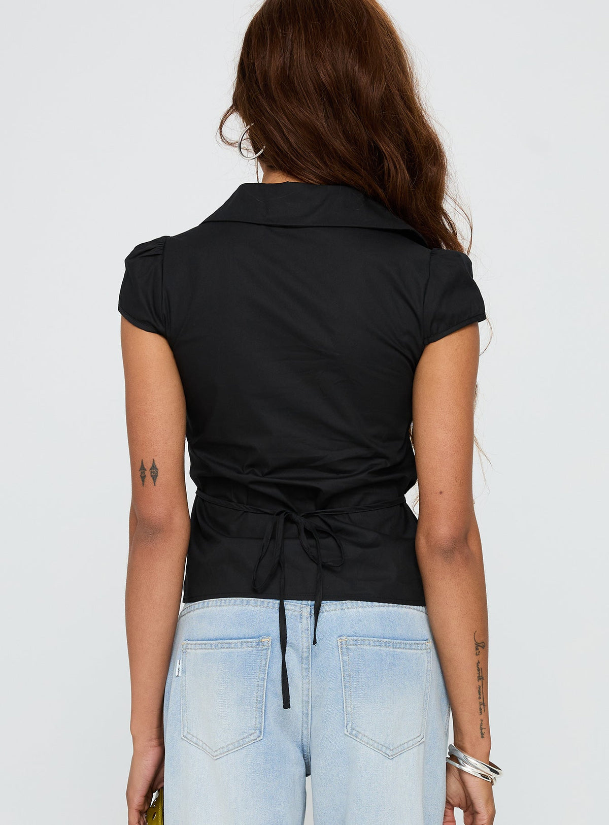 Women's Arianwyn Short Sleeve Shirt Black — Top