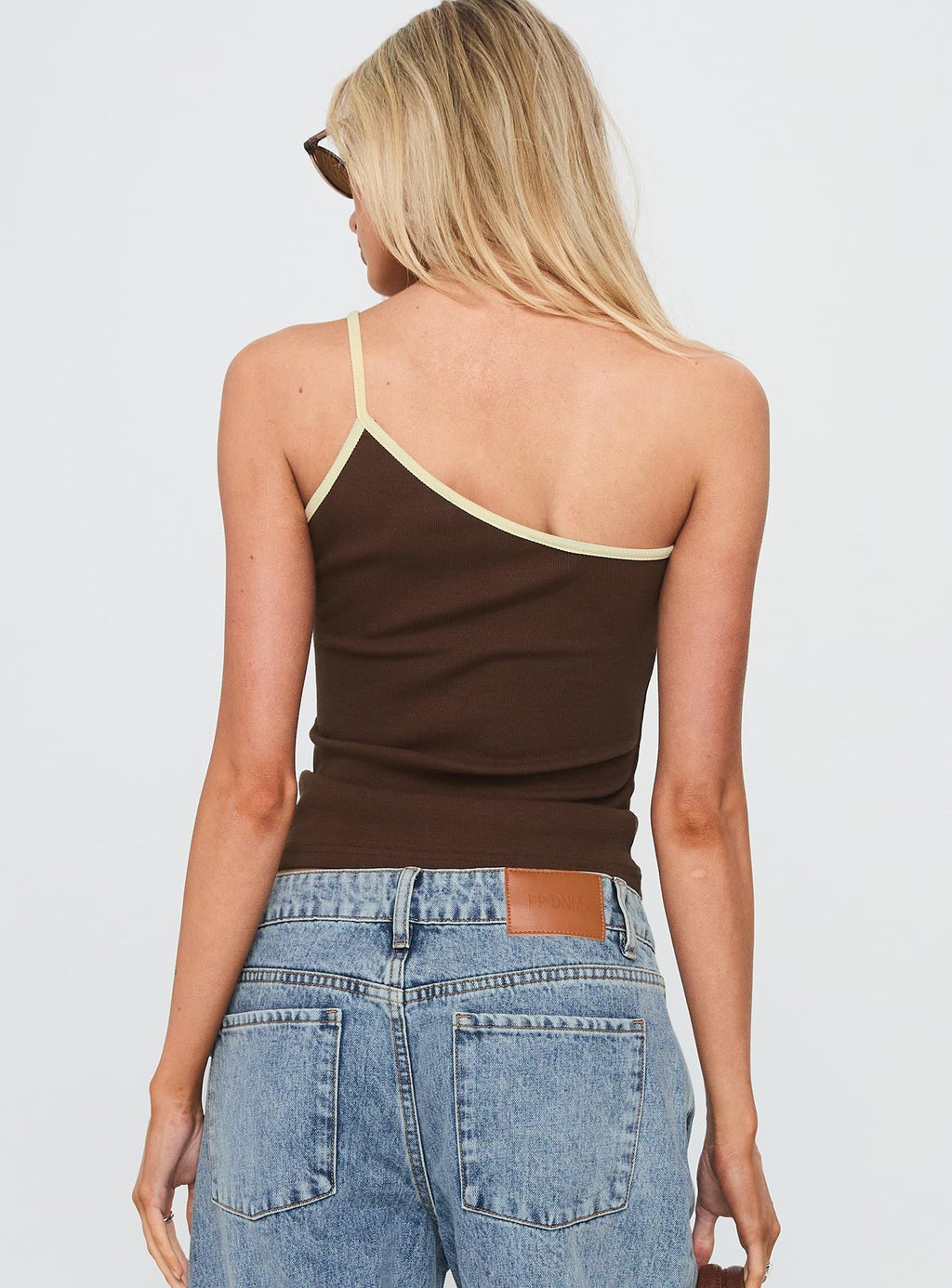 Women's Hold It Down One Shoulder Contrast Top Chocolate / Yellow