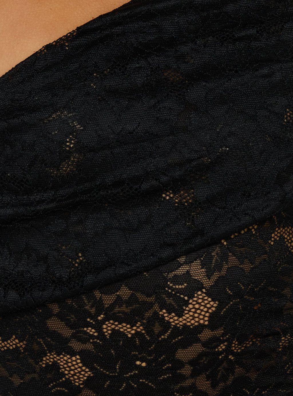Women's Riinah Draped Lace Off Shoulder Top Black