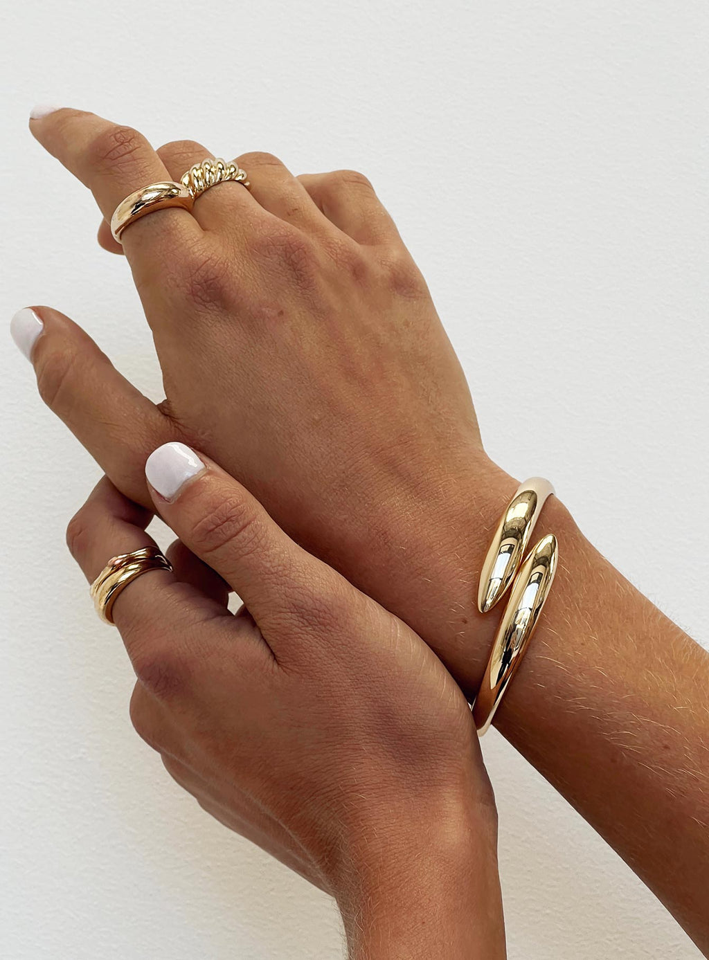 Barberry Cuff Gold — Bracelet