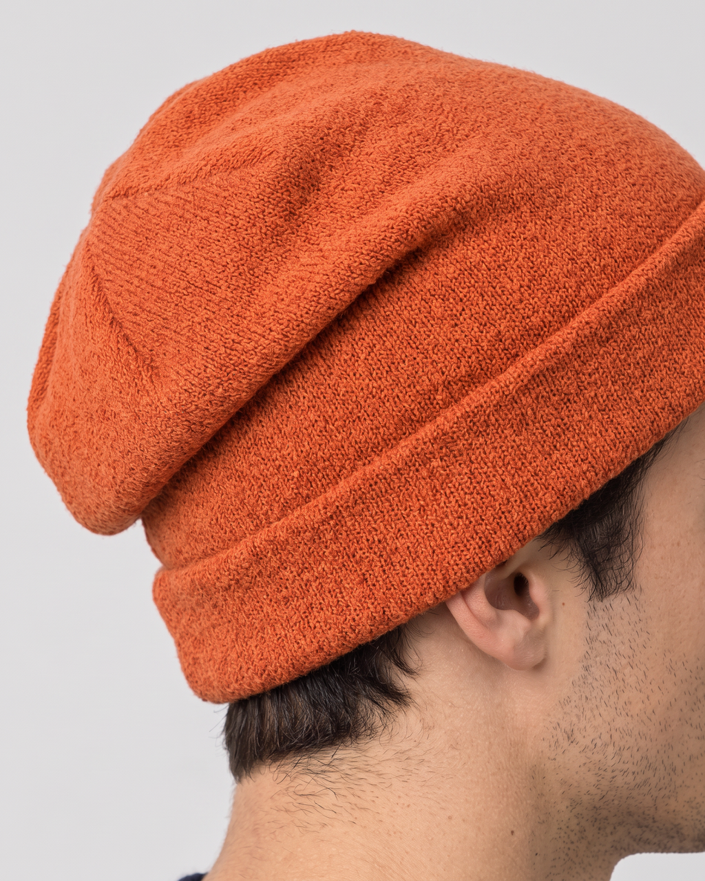 Men's Everyday Knit Beanie — Tangerine / 50 × 27 cm — fit detail — wb-gender-final-159