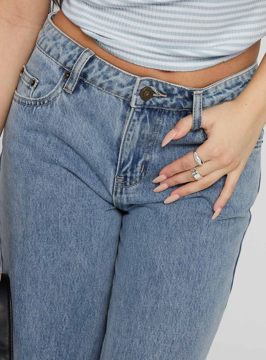 Women's Kadison Low Rise Straight Leg Jeans Mid Wash Blue
