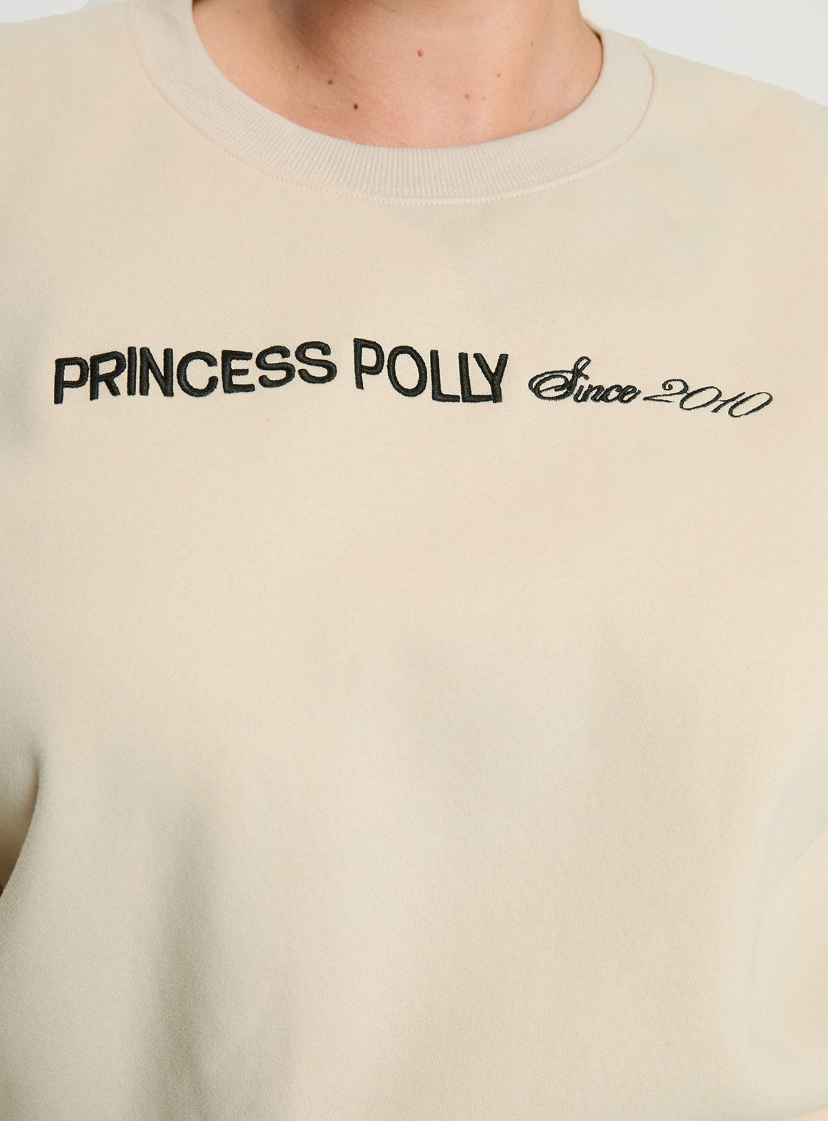 Women's Crew Neck Sweatshirt Block / Cursive Text Stone Curve — Sweater