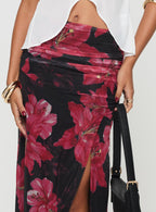 Women's Cooperi Maxi Skirt Black / Red Floral