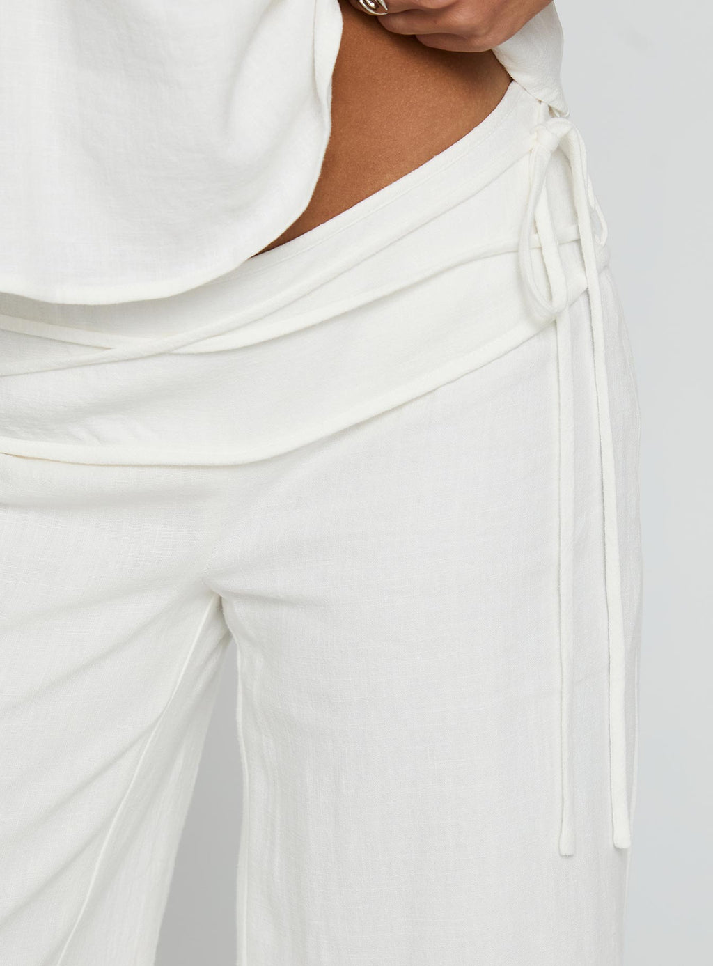 Women's Silver Moon Linen Blend Tie Pants White