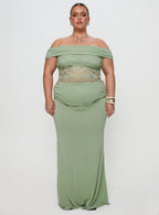 Women's Gwendolen Off The Shoulder Maxi Dress Green Curve — Dress