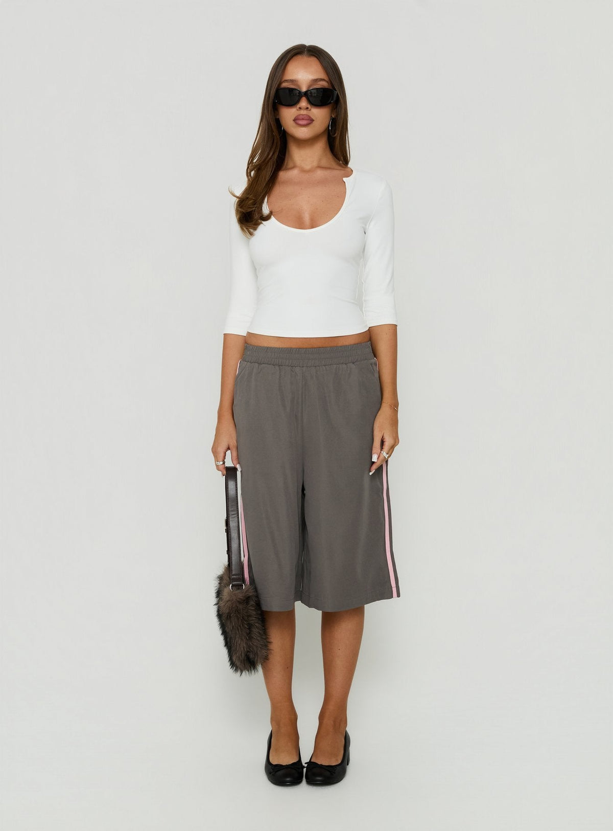 Women's Boe Longline Track Shorts Charcoal / Pink