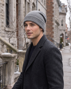 Men's Everyday Knit Beanie — Dark Gray / 50 × 27 cm — lifestyle — wb-gender-final-157
