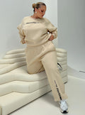 Women's Crew Neck Sweatshirt Block / Cursive Text Stone Curve — Sweater