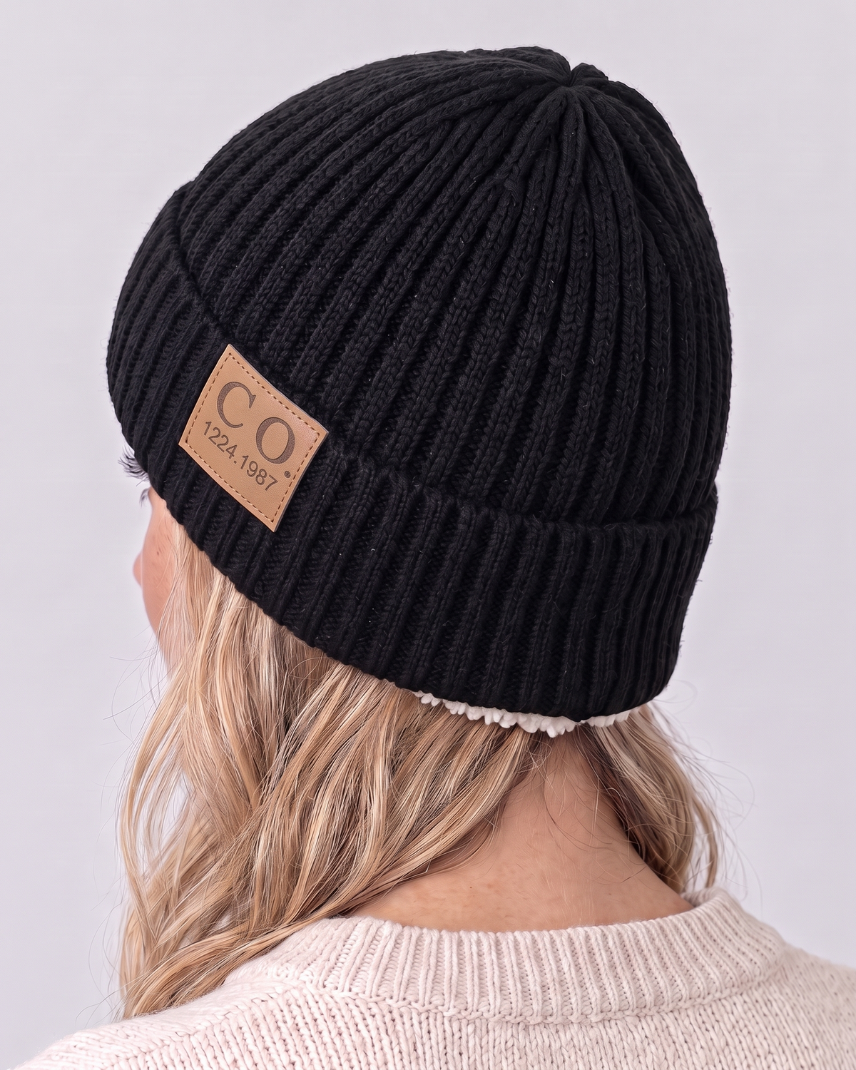 Women's Classic Fleece-Lined Knit Beanie — fit detail [wb-gender-final-38]