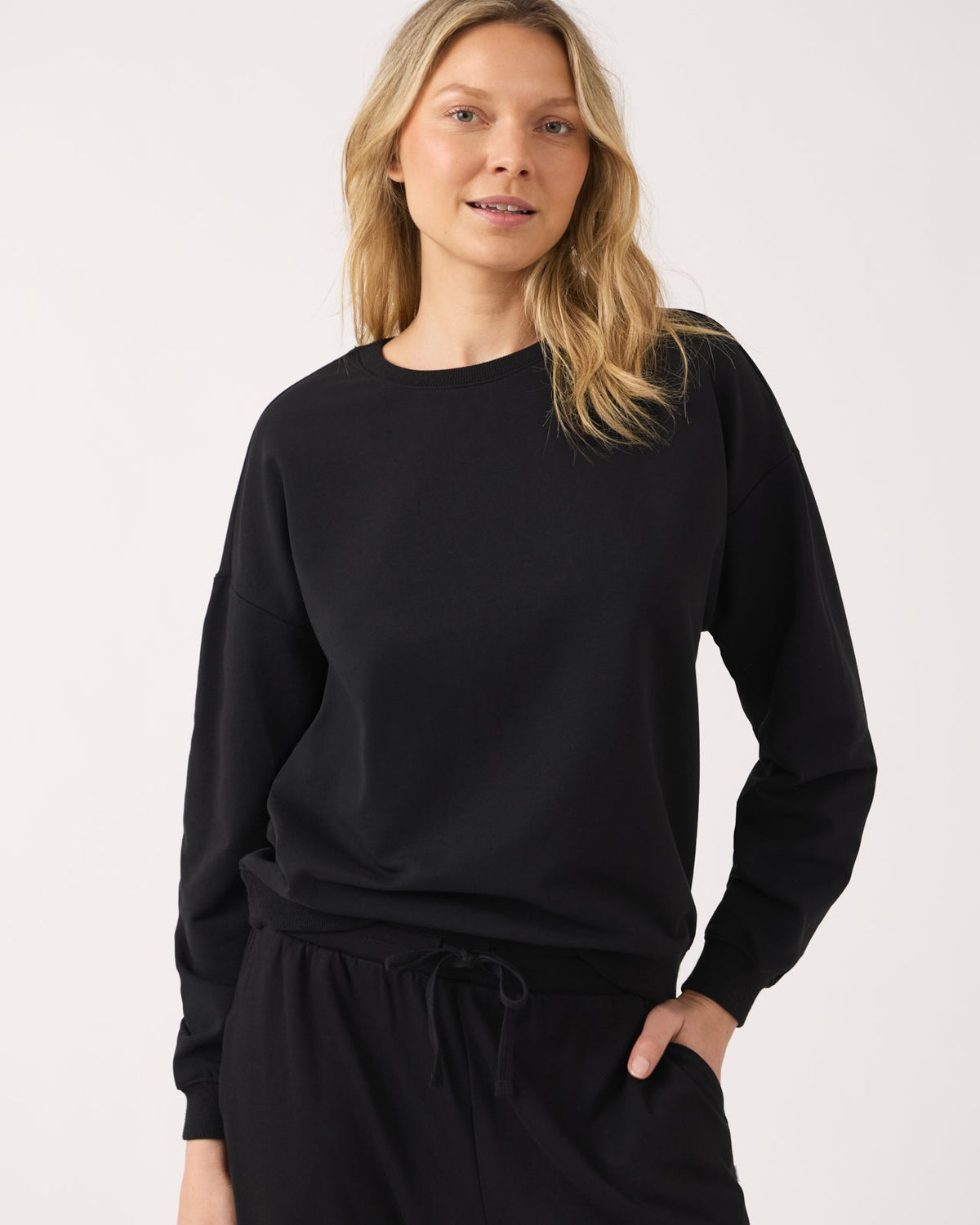 Black Women's Everyday Crewneck Sweatshirt — Sweater