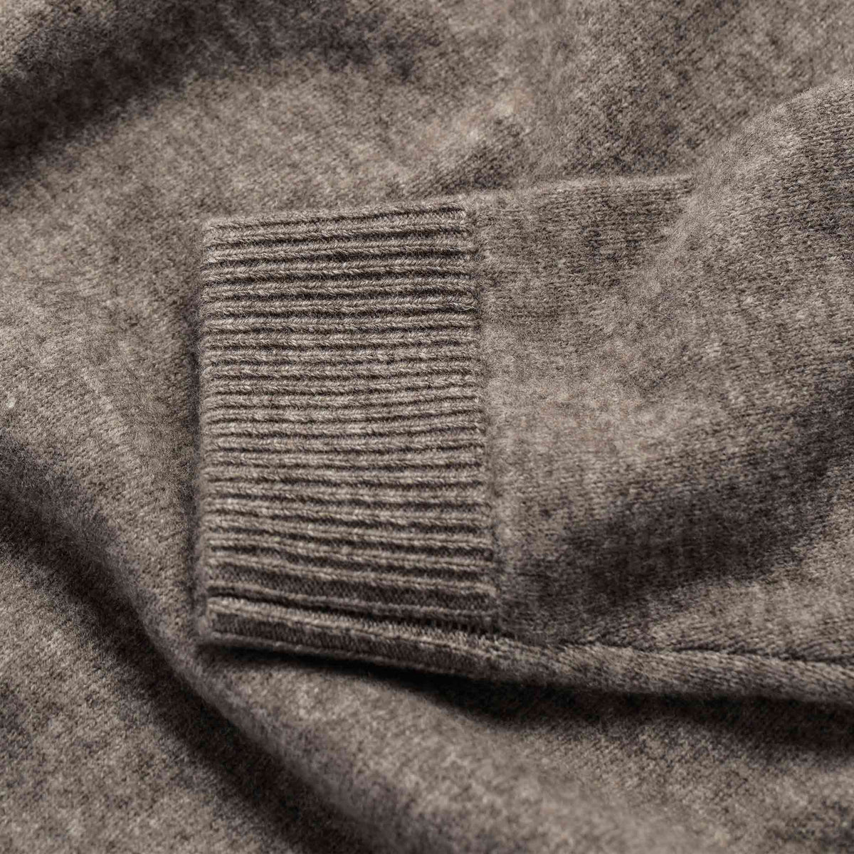 Men's The Lodge Sweater in Light Grey