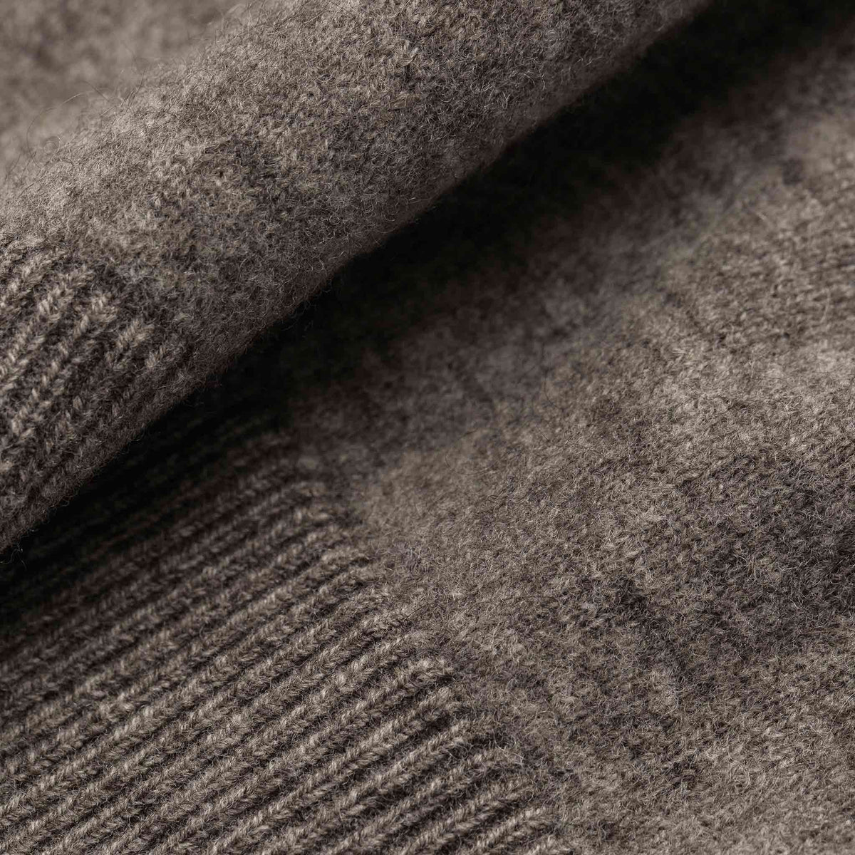 Men's The Lodge Sweater in Light Grey