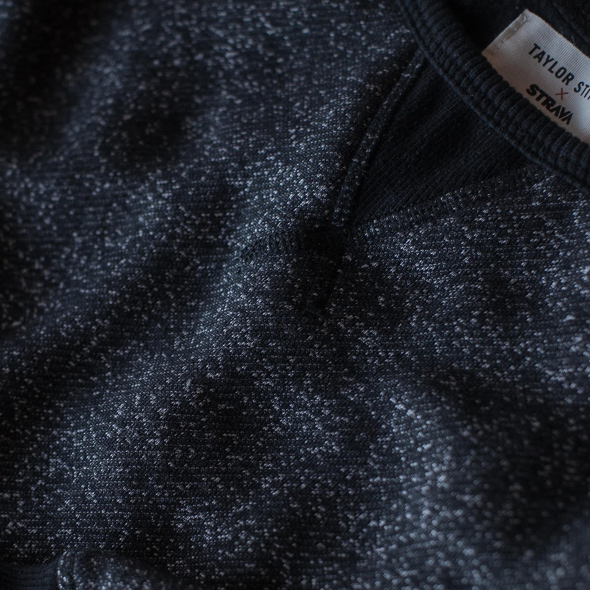 The Women's Apres Crewneck in Salt and Pepper Fleece — Sweater