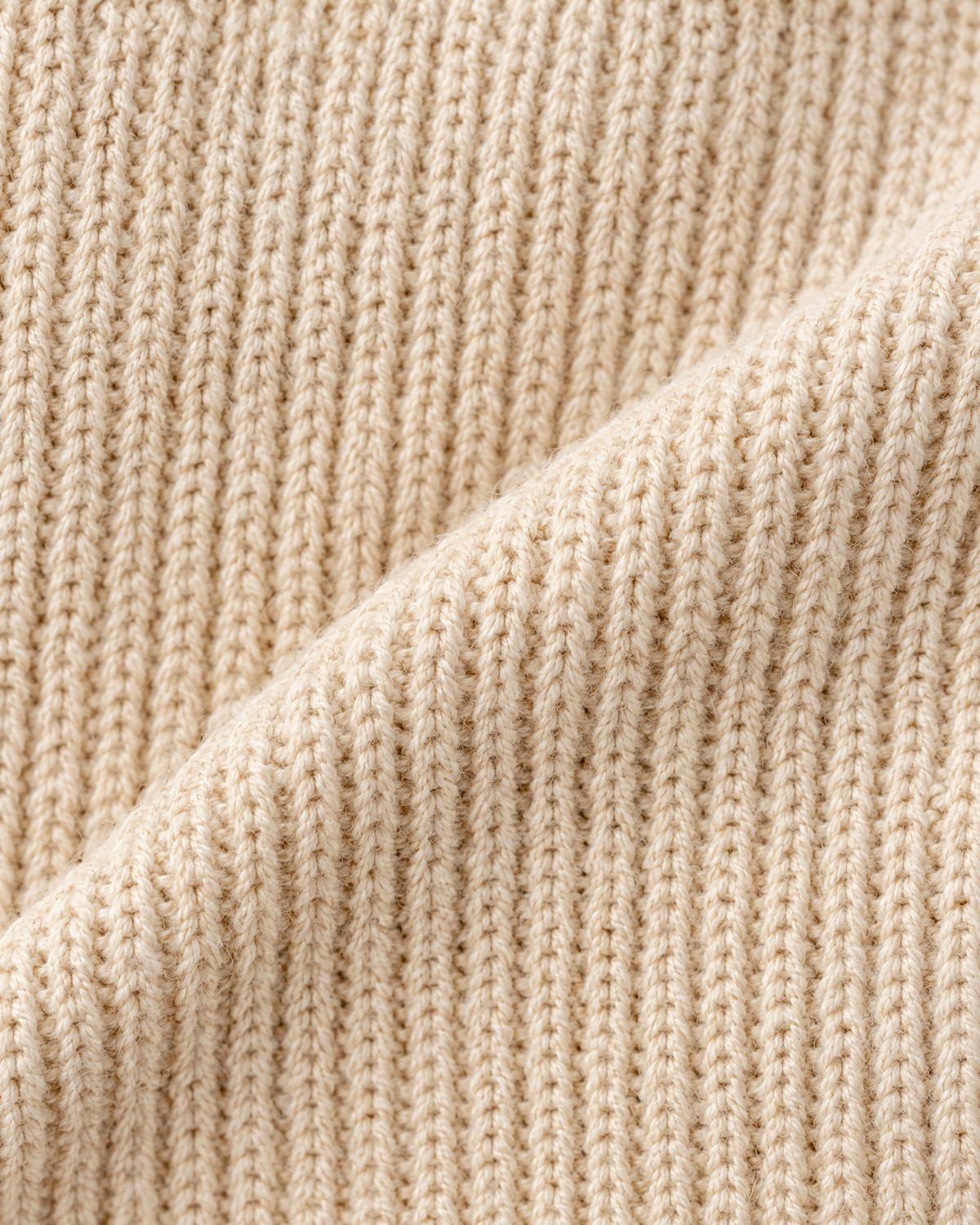 Men's Cashmere Slouchy Beanie — Apricot — knit detail [WB gender split 4]