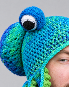 Crochet Octopus Beanie — Blue Green — fit detail [WB gallery 31/5]