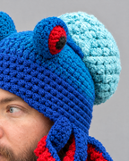 Crochet Octopus Beanie — Sapphire Blue Red — fit detail [WB gallery 38/5]