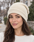 Everyday Knit Beanie — Off White — lifestyle [WB gallery 64/6]