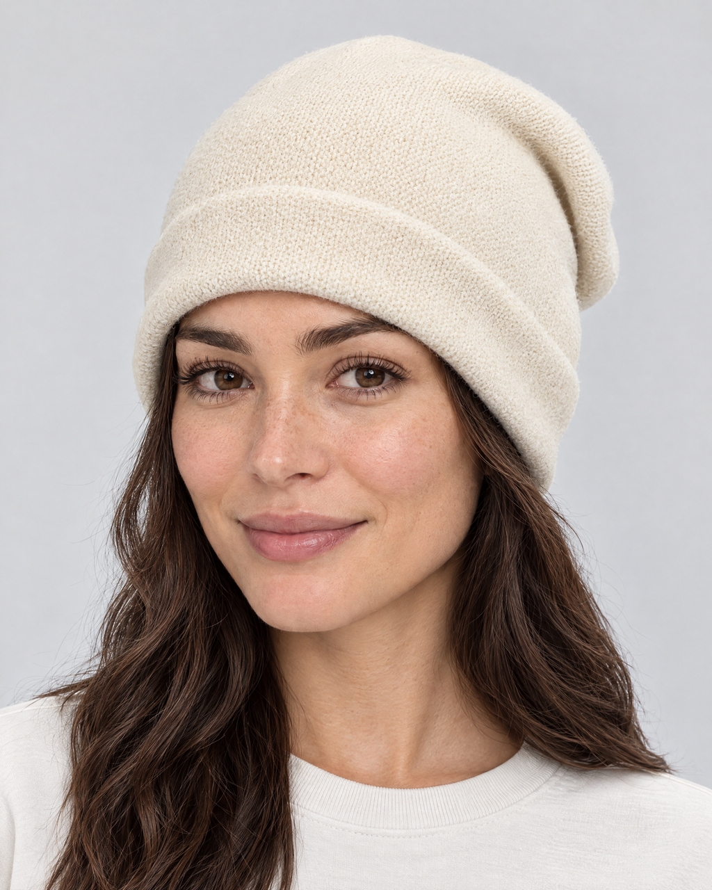 Everyday Knit Beanie — Off White — fit detail [WB gallery 64/5]