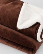 Double-Layer Sherpa Throw Blanket — Coffee — edge detail [WB gallery 107/4]