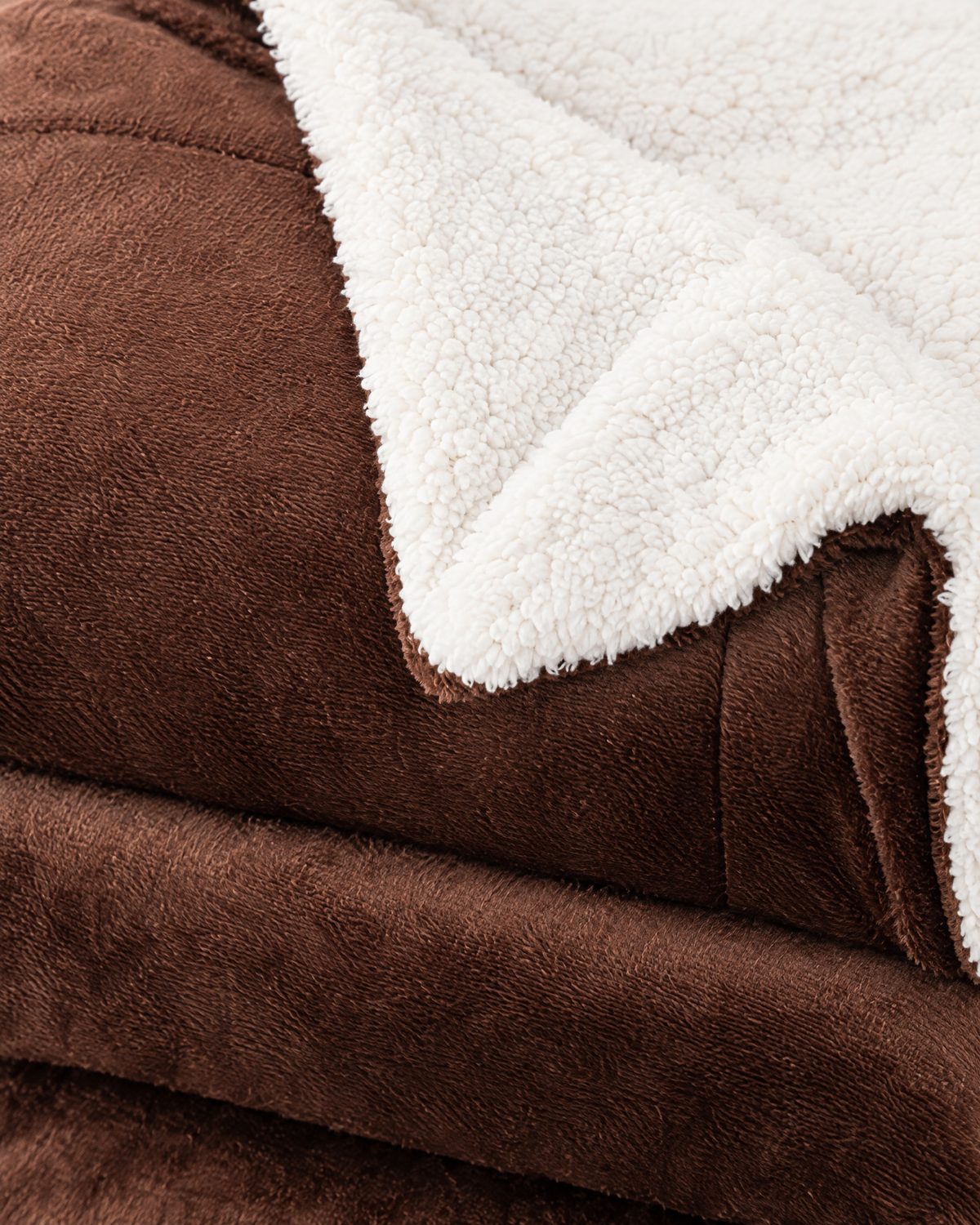 Double-Layer Sherpa Throw Blanket — Coffee — material [WB gallery 107/3]