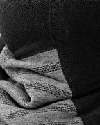 Fleece-Lined Outdoor Neck Gaiter — DTJ09 Black Light Gray — material [WB gallery 110/4]