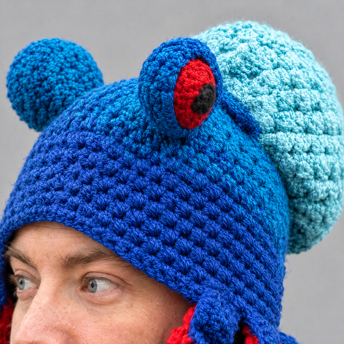 octopus sapphire blue red feature2