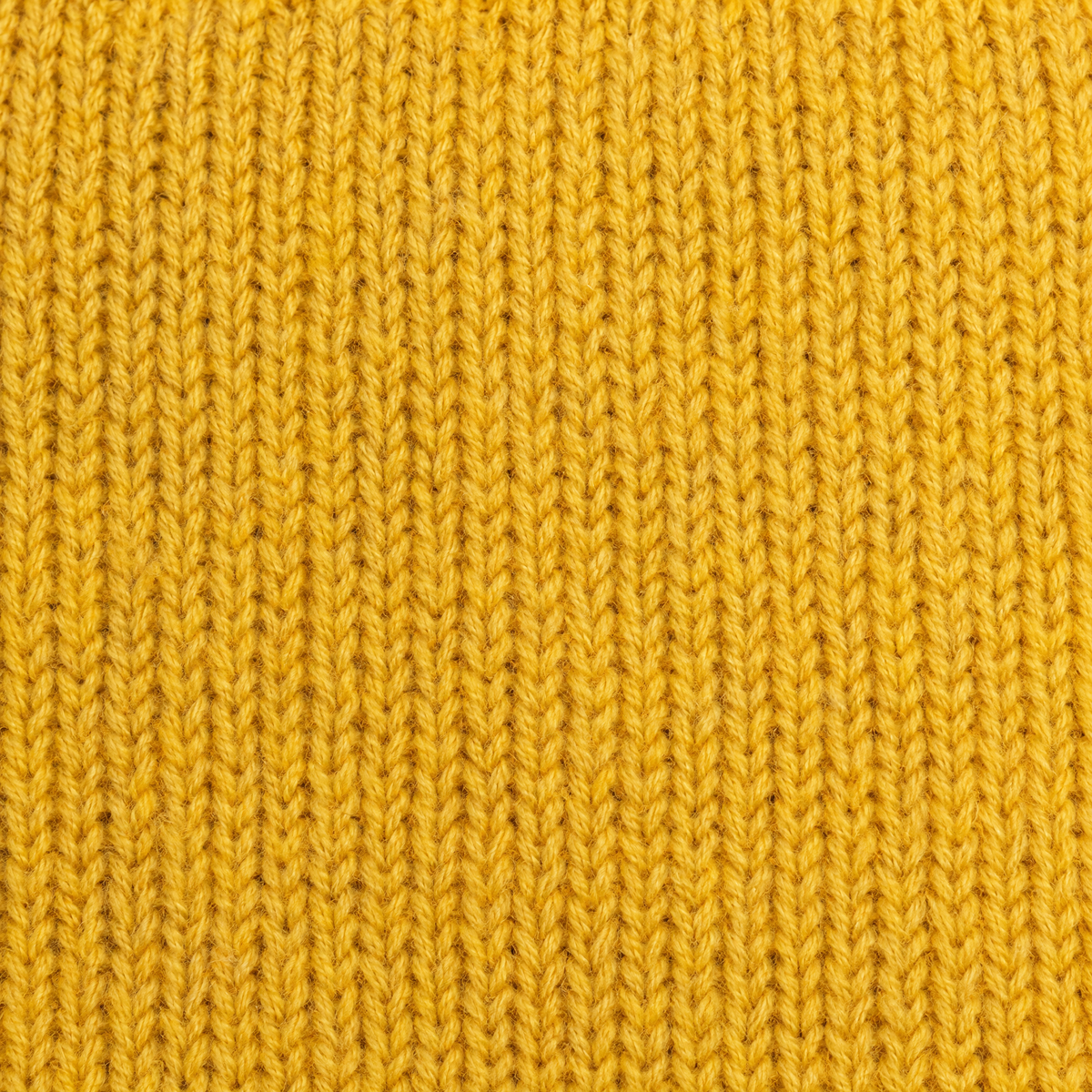 fleecebeanie yellow snowflake patch feature1