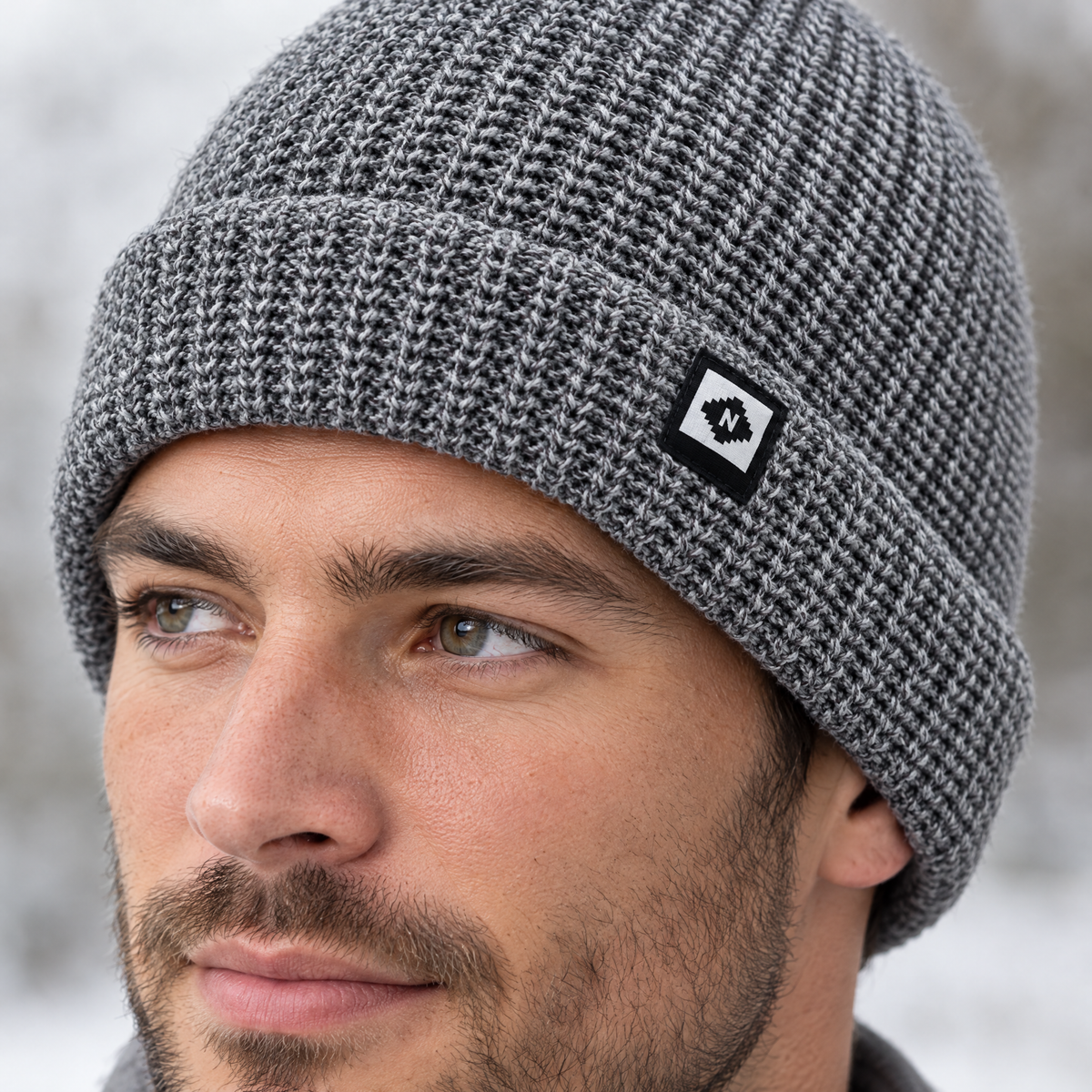 fleecebeanie gray n patch feature2