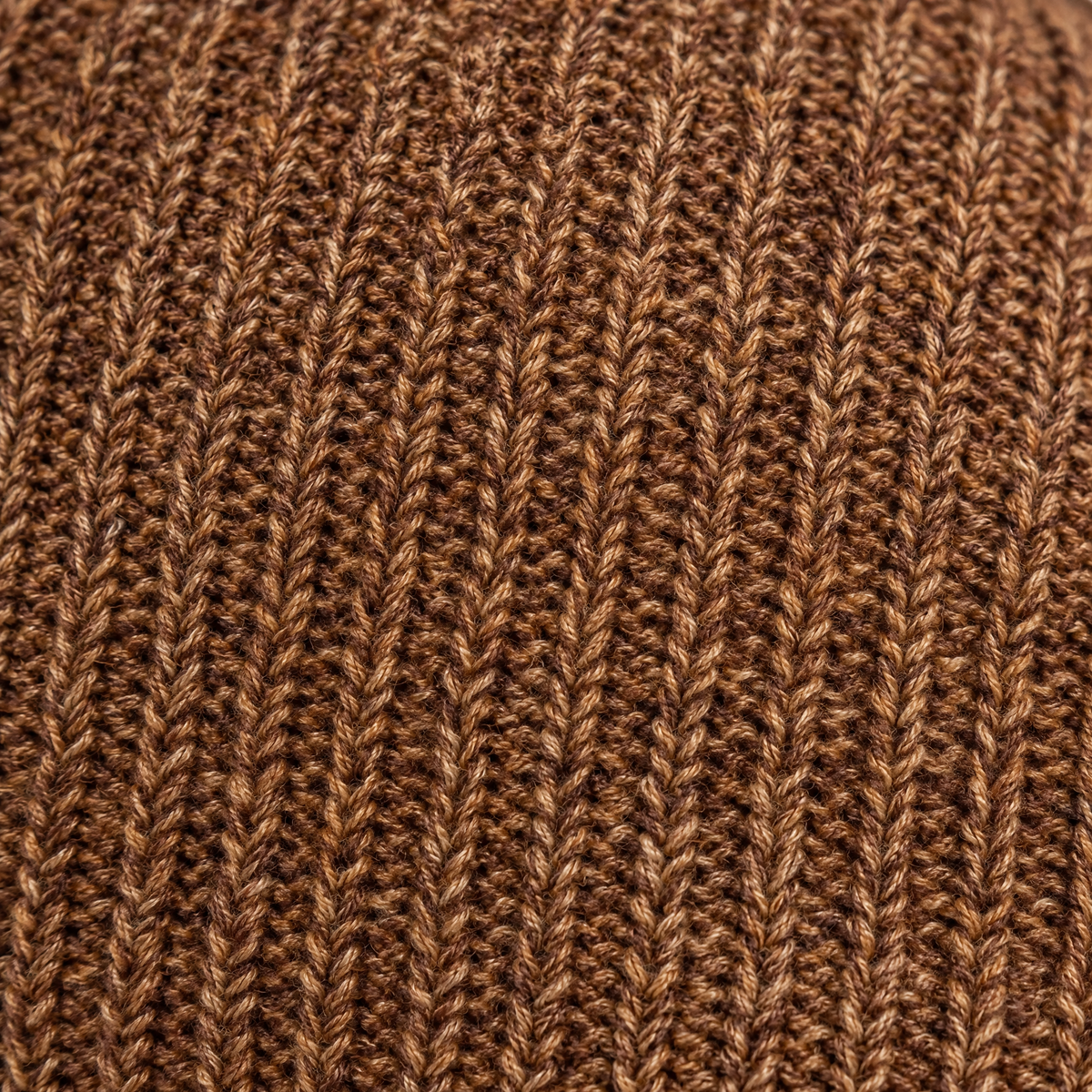 fleecebeanie brown n patch feature1