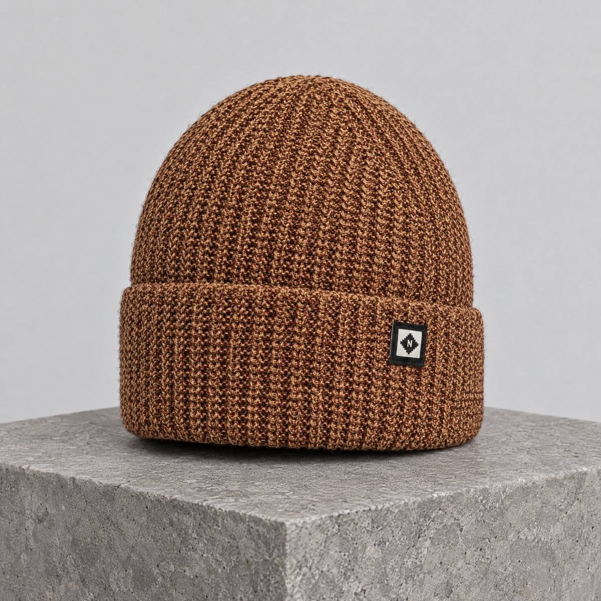 fleecebeanie brown n patch intro2