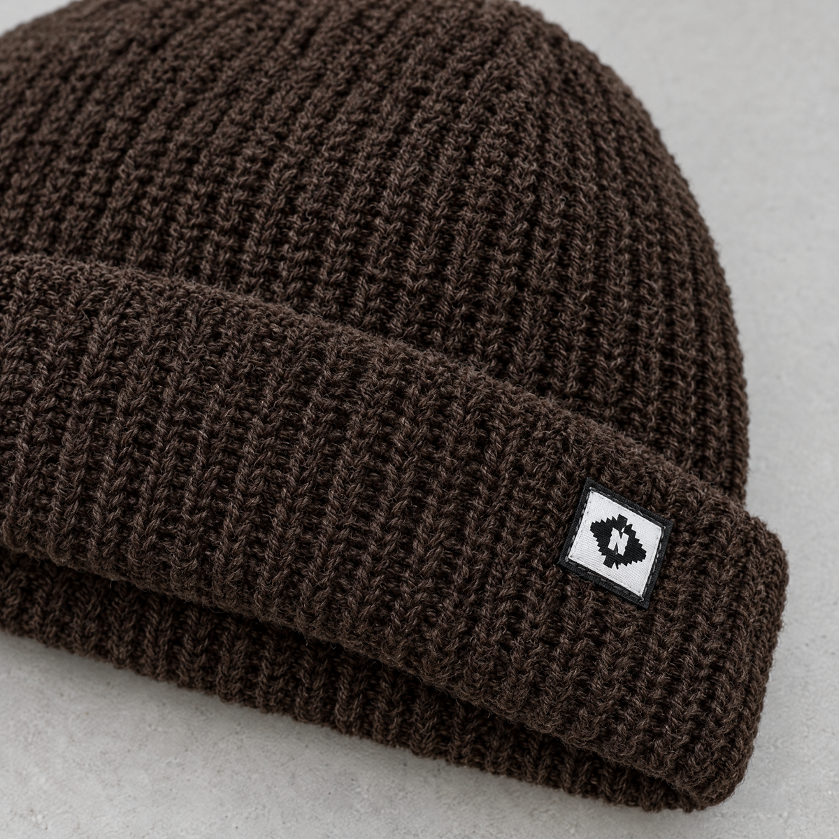 fleecebeanie coffee n patch feature2