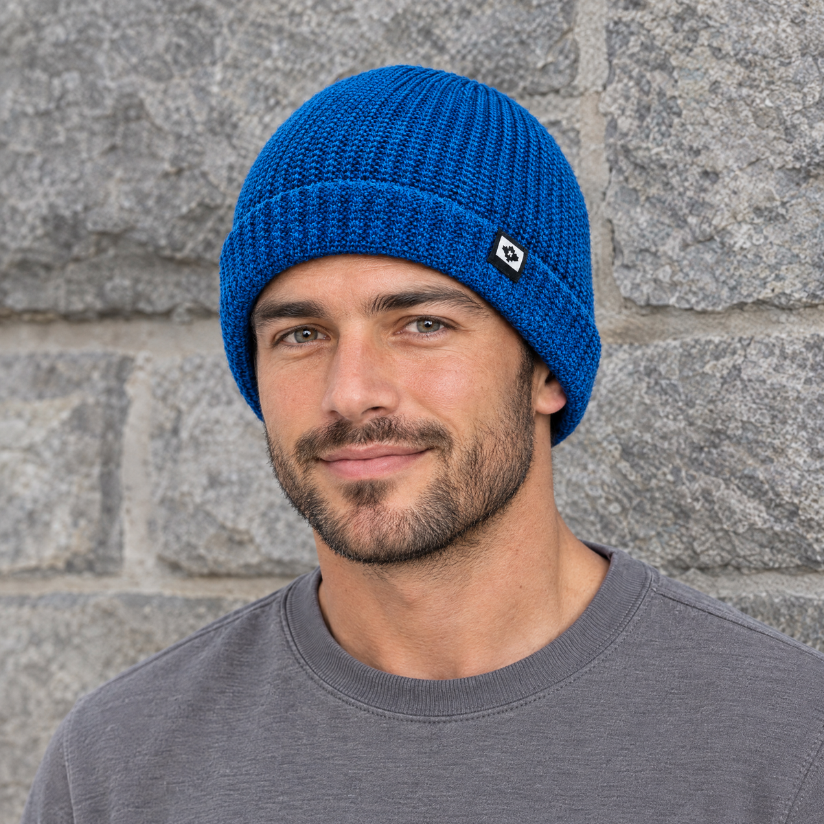 fleecebeanie blue n patch intro1