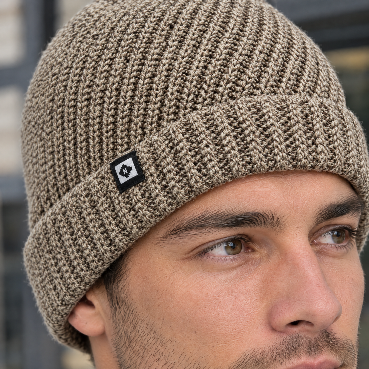 fleecebeanie khaki n patch feature2