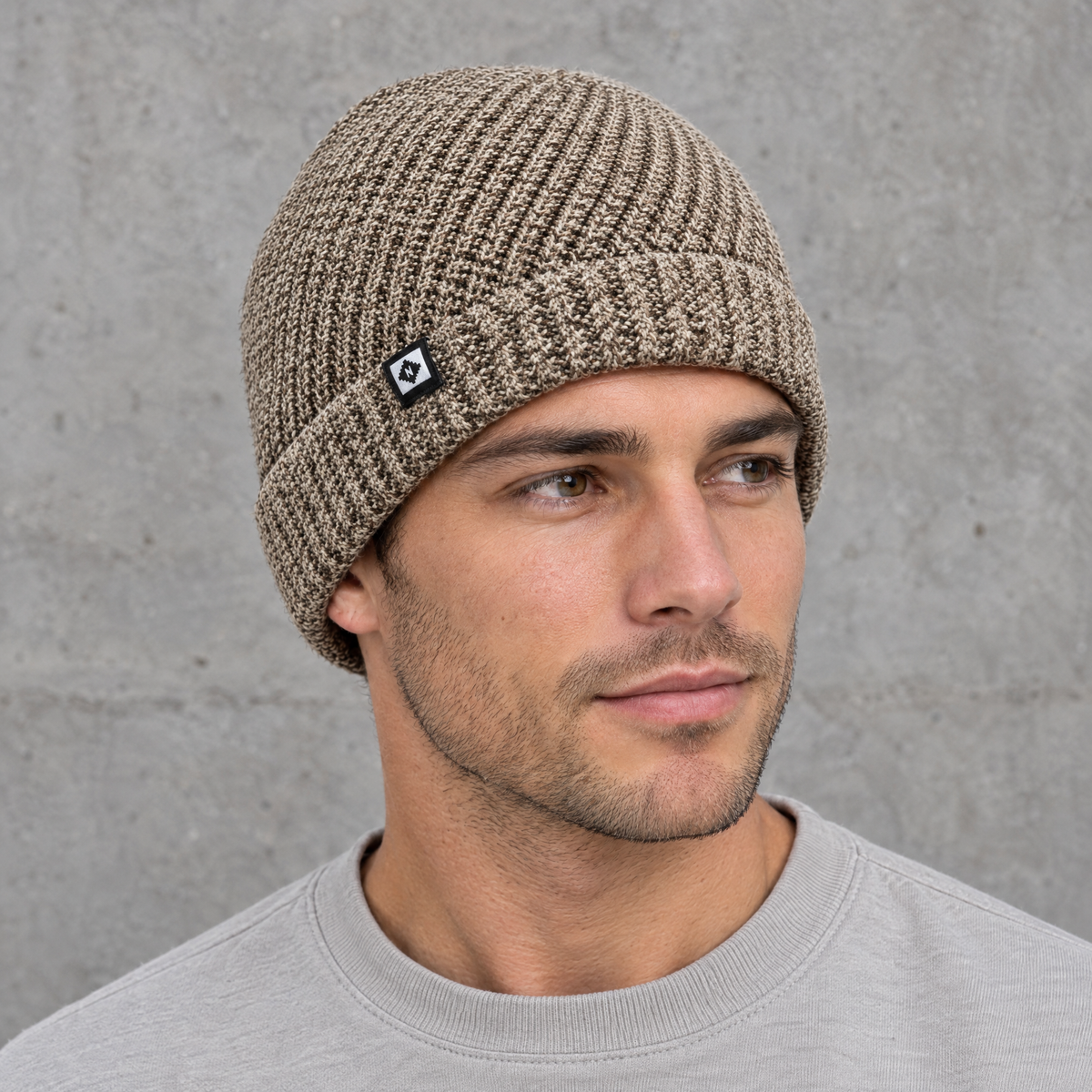 fleecebeanie khaki n patch intro1