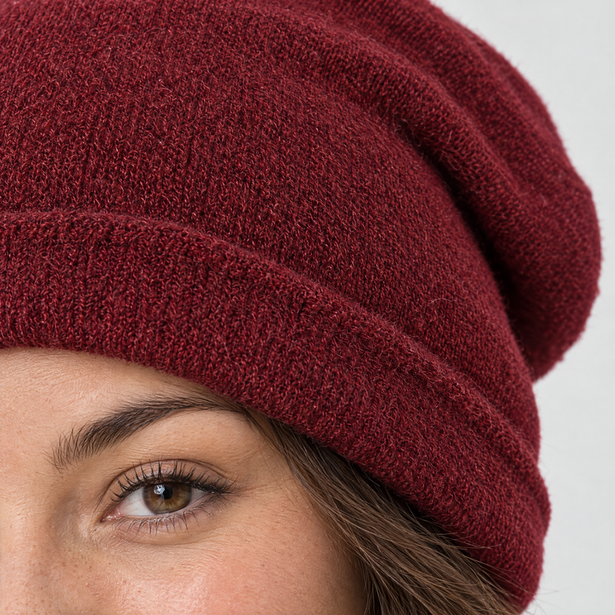 everydaybeanie burgundy feature2