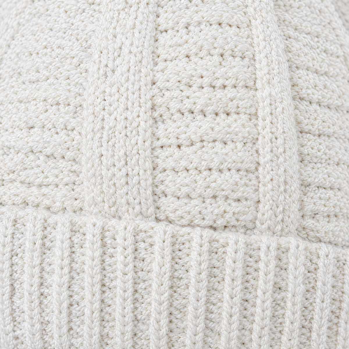 stretchbeanie white feature1